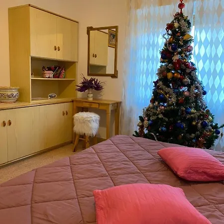 Penzion Casa Lilia Vicino La Stazione E Caserma 3*