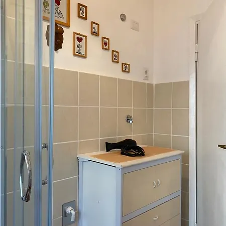 Gasthuis Casa Lilia Vicino La Stazione E Caserma