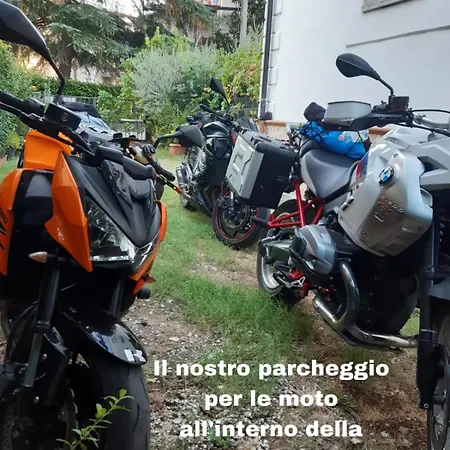 Casa Lilia Vicino La Stazione E Caserma Gasthuis